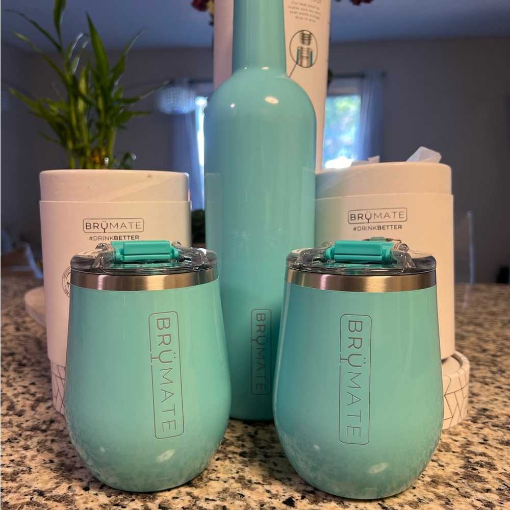 Brumaire wine insulator set